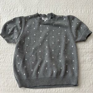 Gilli grey sweater short puff sleeve shirt with white polka dots (size M)